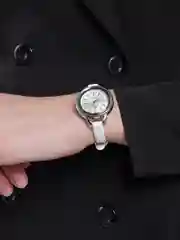 Белый часы кварцевые женские