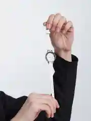 Белый часы кварцевые женские