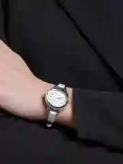Белый часы кварцевые женские