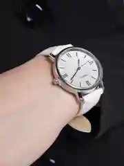 Белый женские кварцевые часы
