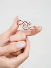Брошь скрипичный ключ, брошь со стразами