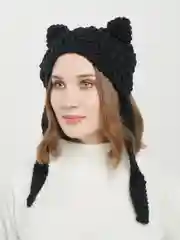 Черный вязаная шапка с кошачьими ушками