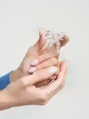 Брошь "Бант", цвет белый в серебре