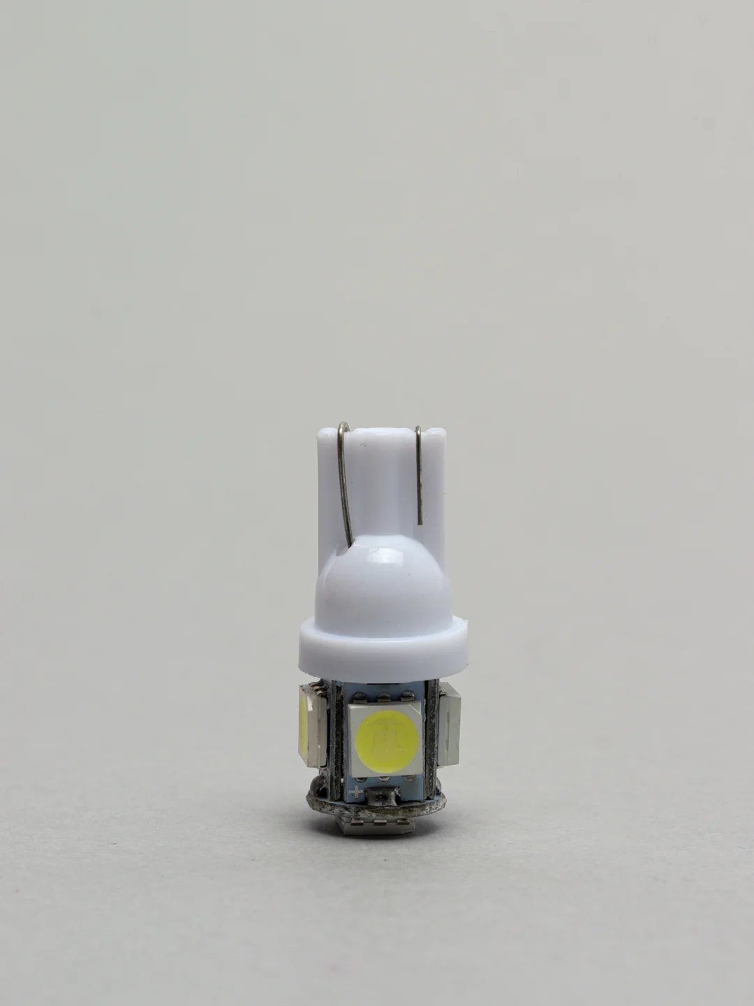 Лампа габаритная W5W T10 LED светодиодная 5 SMD белая, диодная