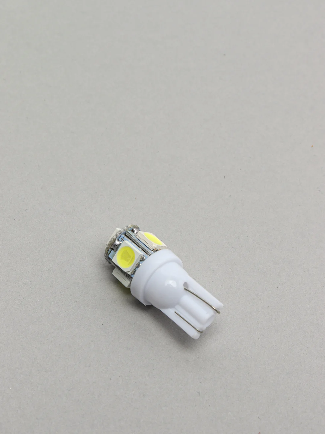 Лампа габаритная W5W T10 LED светодиодная 5 SMD белая, диодная