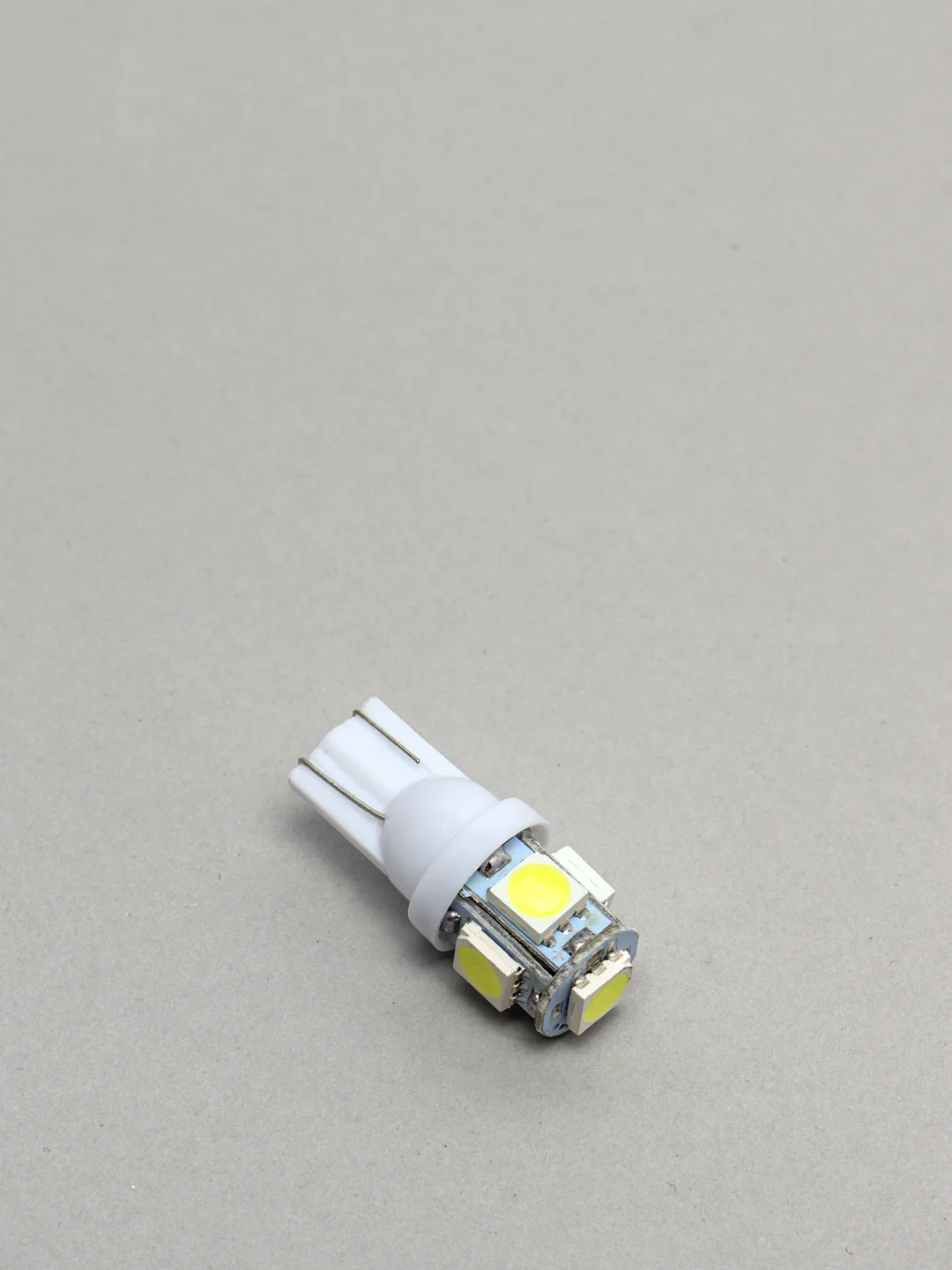Лампа габаритная W5W T10 LED светодиодная 5 SMD белая, диодная