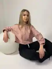 Пудровый свитшот укороченный