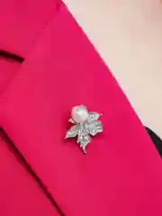 Серебряный брошь с жемчугом "Бабочка", "Бант", "Лист", "Стрекоза"
