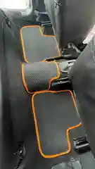 Оранжевый автомобильные коврики EVA Лада Гранта, с 3D лапой, черные ромбы