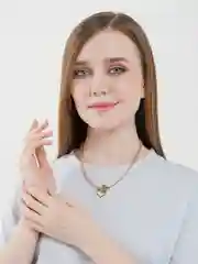 Золотой цепочка-чокер с сердцем