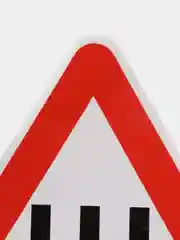 Знак "шипы" наклейка