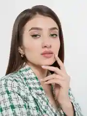 Золотой кольцо женское с гравировкой Amur, тонкое с сердечком