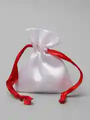 Белый атласный мешочек  7 х 9 см золотой / красный/ черный /белый