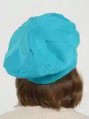 Лазурный берет женский на ножке РОМБИК, вязаная шапка бини