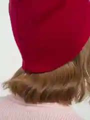 Багровый женская шапка "Ромео"