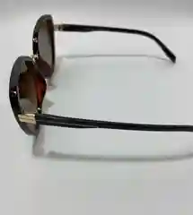 Белый солнцезащитные очки