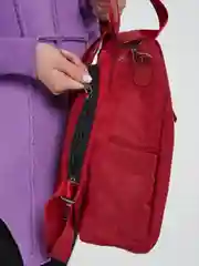 Багровый женский рюкзак