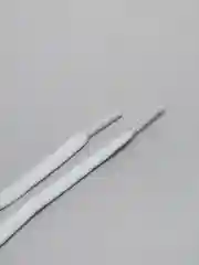 Белый эластичные шнурки с металлическими зажимами