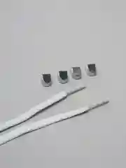 Белый эластичные шнурки с металлическими зажимами