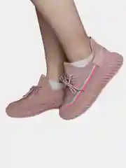 Женские кроссовки