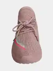 Женские кроссовки