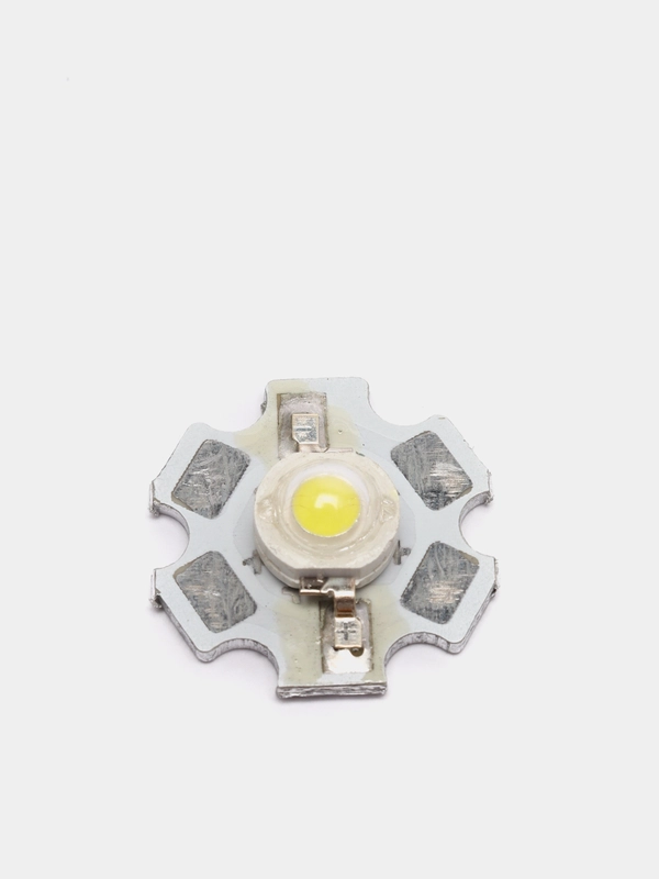 3 штуки Светодиод 3Вт 3WR на радиаторе 3.6v Белый холодный 200LM 6500K
