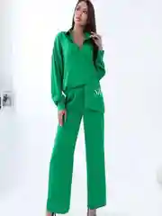 Костюм-двойка брючный, из атласа, с рубашкой
