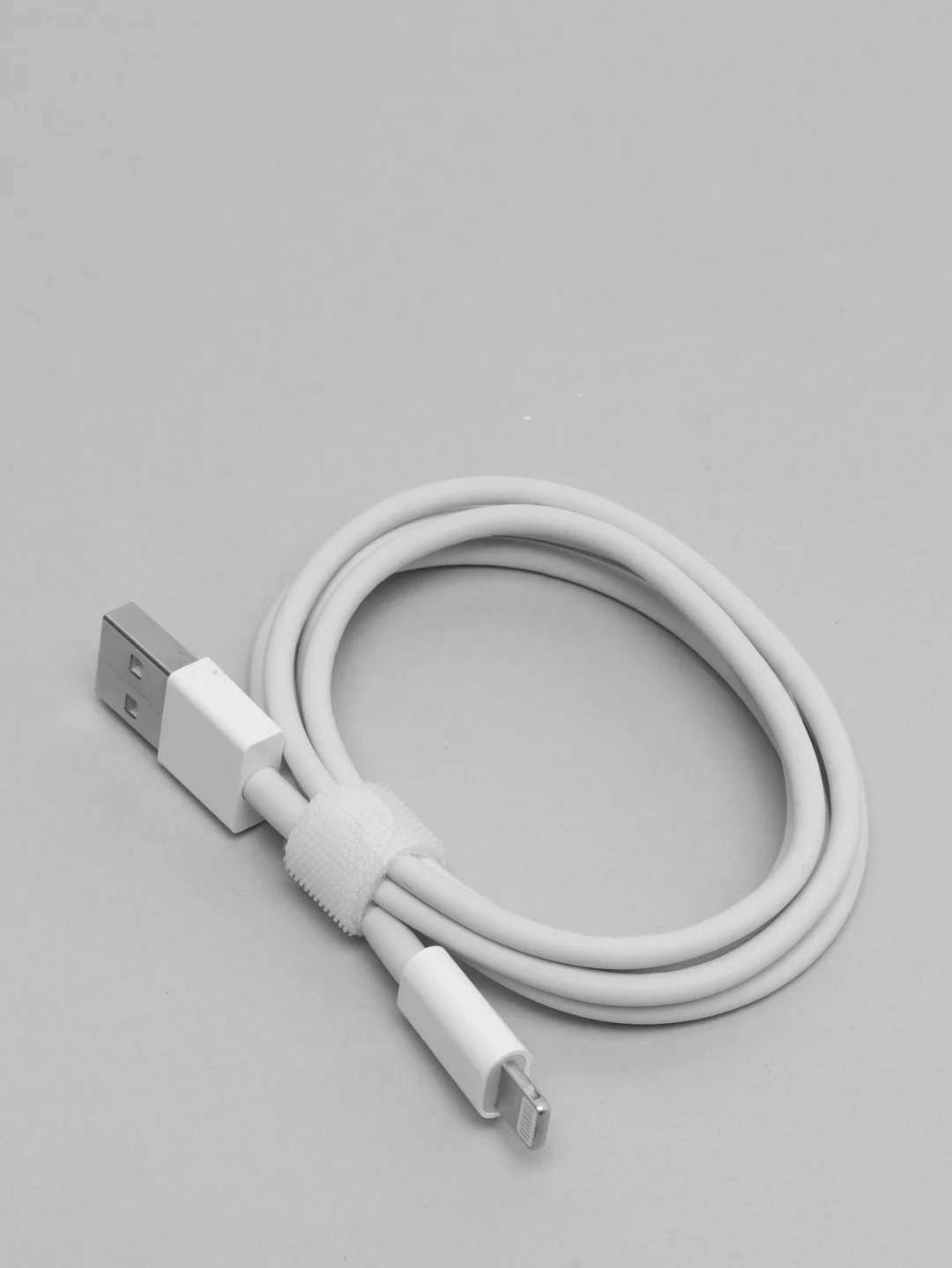Провод для айфона/ Кабель lightning для зарядки apple iPhone iPad с упаковкой (1 метр)
