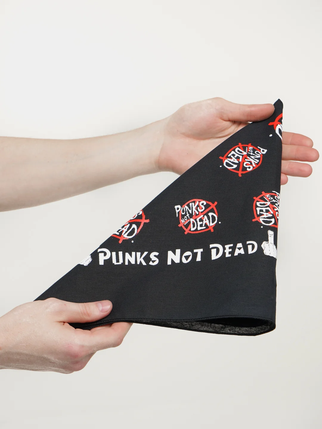 Бандана с принтом Punks not dead
