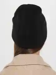 Черный вязаная шапка Капелла