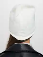 Белый вязаная шапка ВИШНЯ