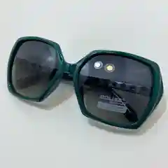 Солнцезащитные женские очки