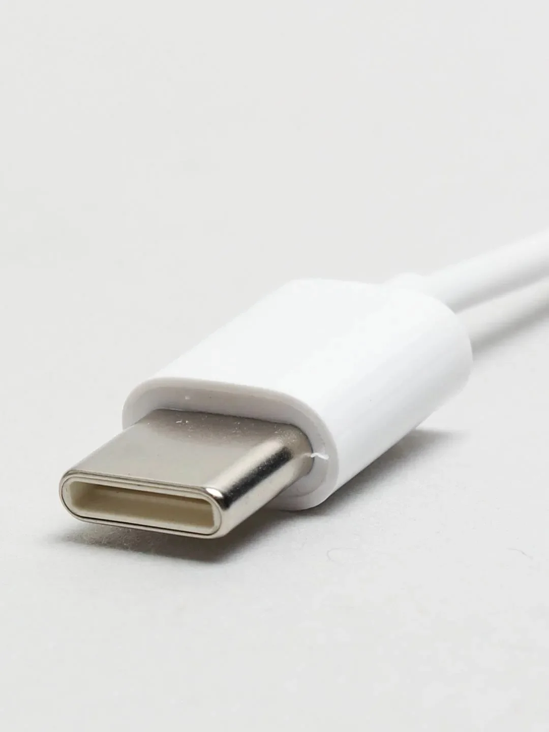 Черный адаптер переходник с USB Type-C на Jack 3,5мм/ белый