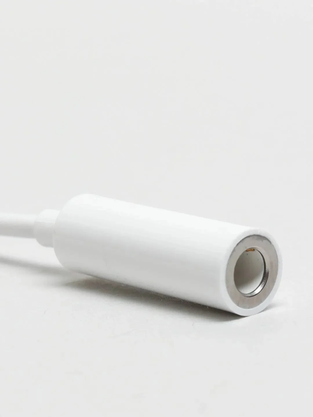 Черный адаптер переходник с USB Type-C на Jack 3,5мм/ белый