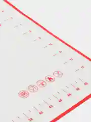 Белый коврик силиконовый для раскатки теста и выпечки