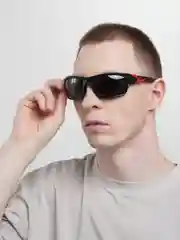 Черный мужские солнцезащитные очки с поляризационными линзами