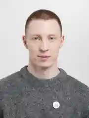 Багровый значок "День победы! 9 мая", 23 мм