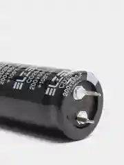 680мкФ 200в Конденсатор электролитический 680UF 200V 105C 25х50мм ELZET