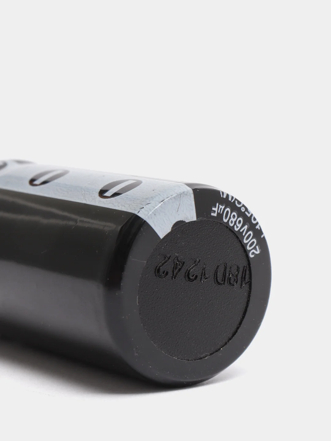 680мкФ 200в Конденсатор электролитический 680UF 200V 105C 25х50мм ELZET