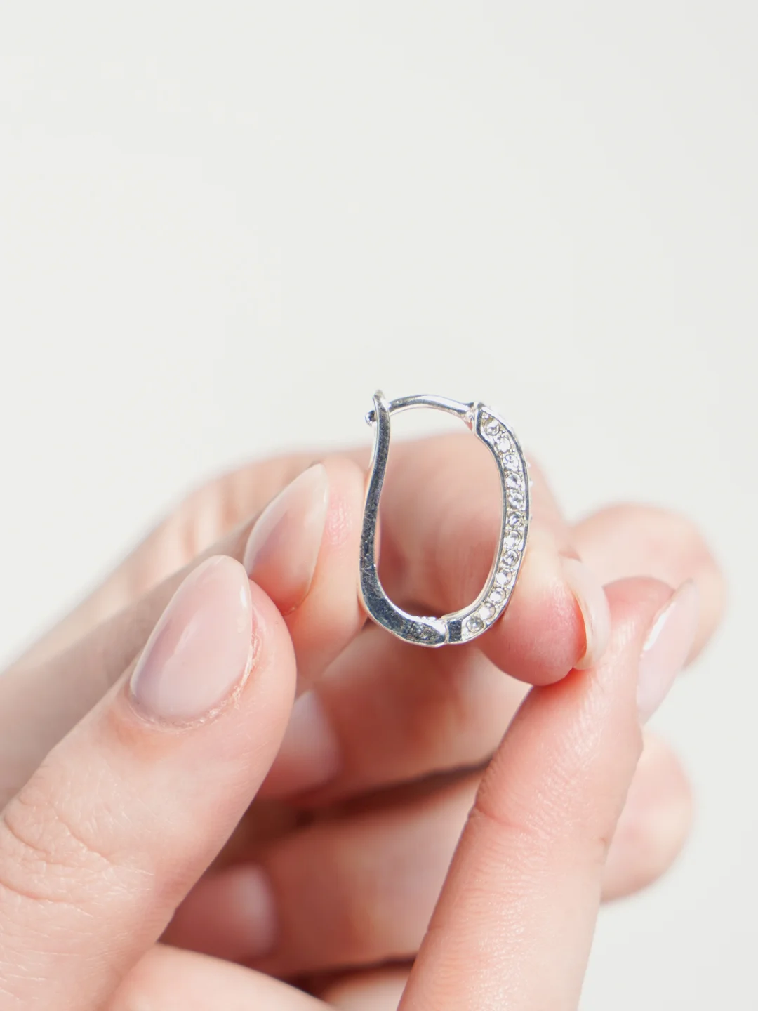 Серебряный серьги с искуственными камнями