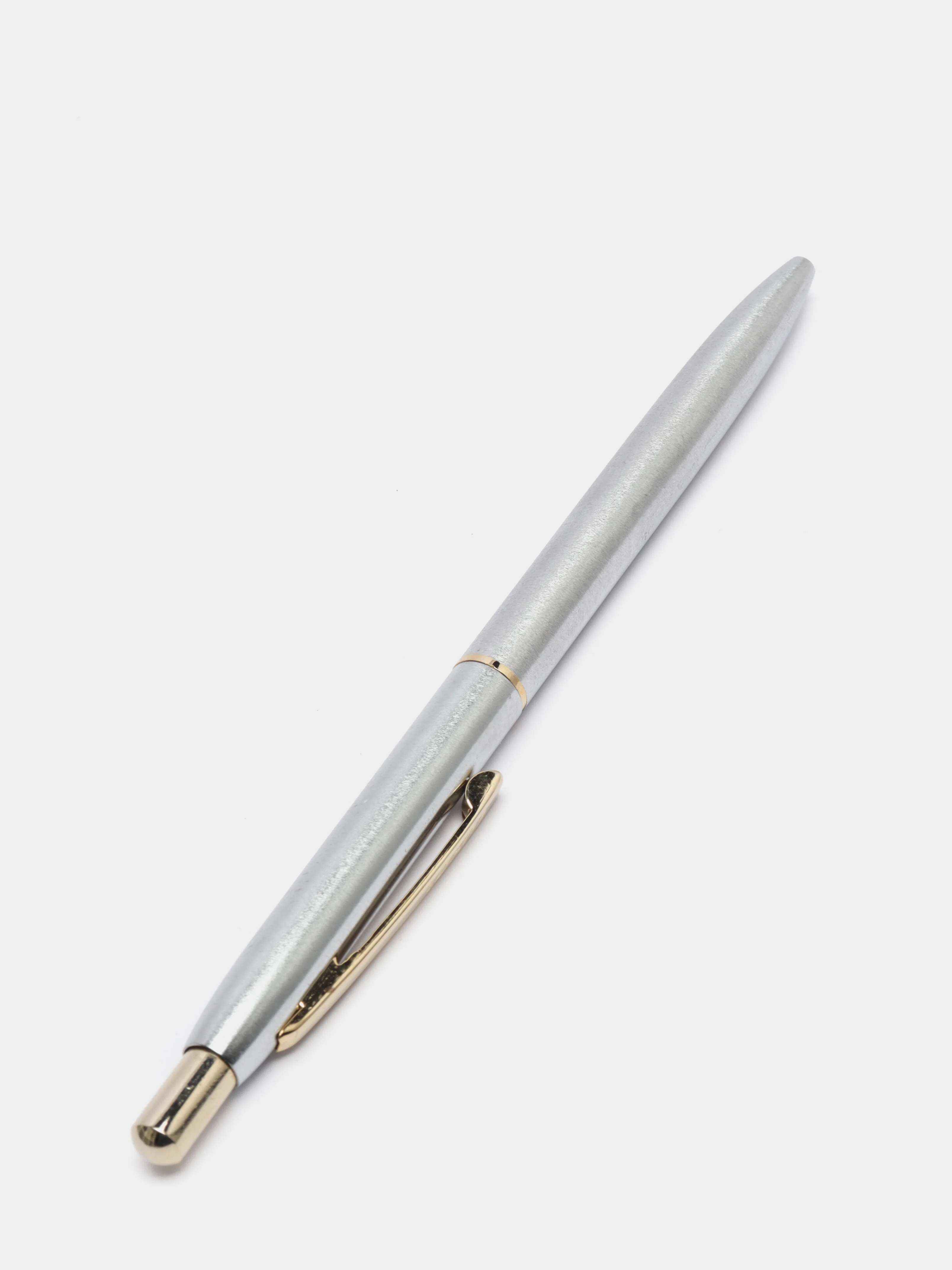 Ручка шариковая Luxor "Sterling" синяя, корпус хром/золото, кнопочный механизм, 1,0мм