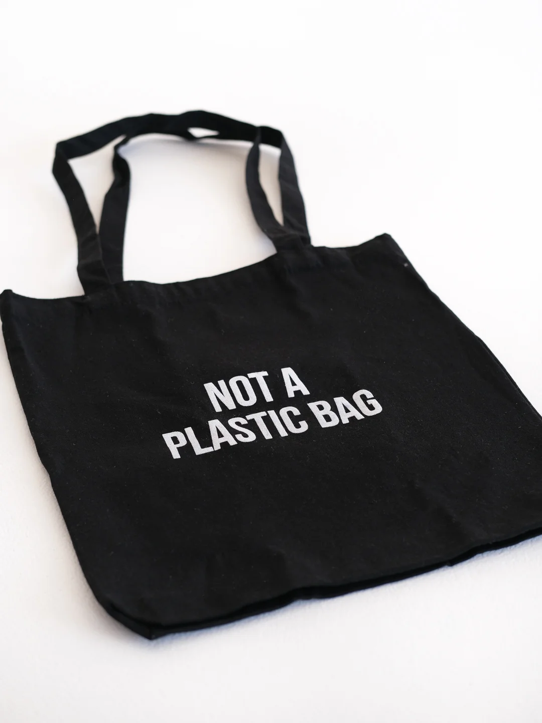 Эко сумка-шоппер, хлопковая, черная, с принтом "Not a plasticbag", 100% хлопок, унисекс