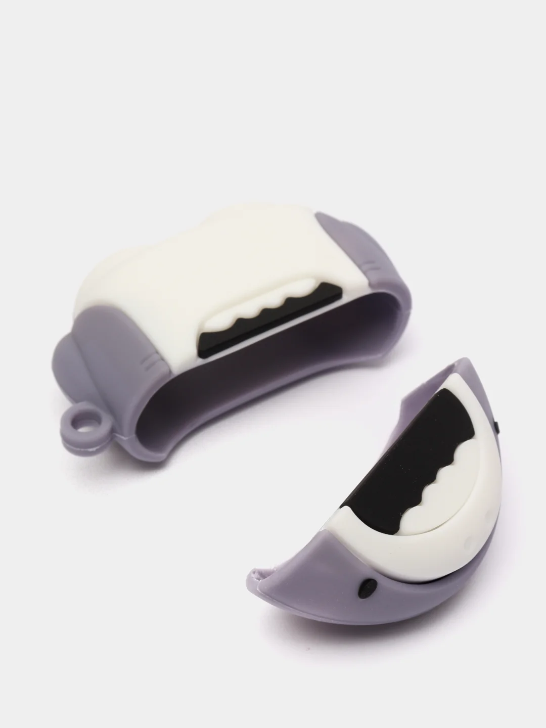 Серый чехол для наушников Airpods 3 с карабином