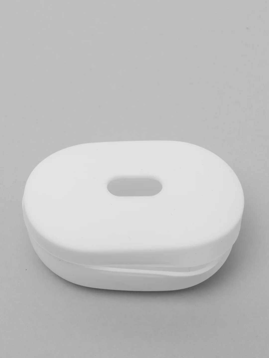 Белый силиконовый чехол для Xiaomi Redmi Airdots / Airdots S / Airdots 2