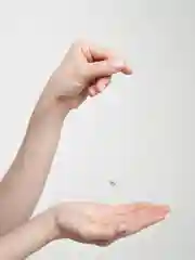 Серый подвеска на леске, циркон