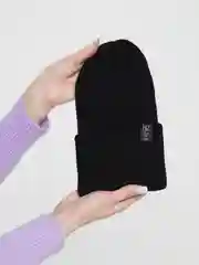 Черный шапка бини женская