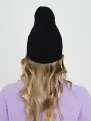 Черный шапка бини женская