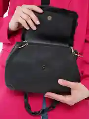 Черный женская сумка с мехом