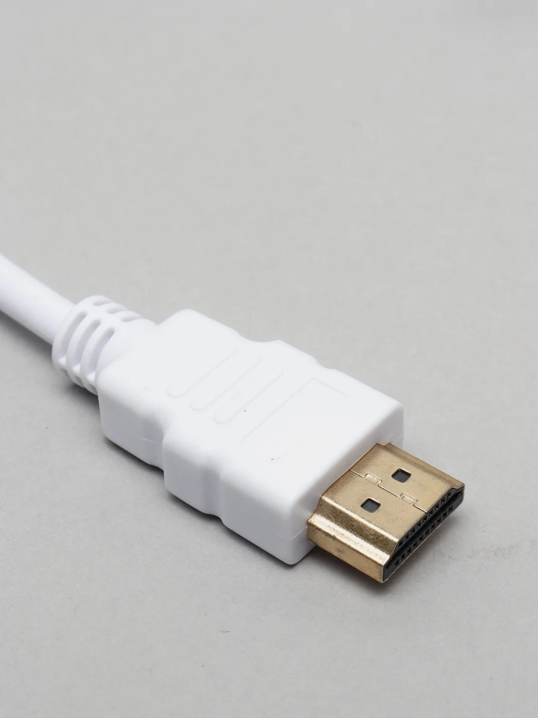 Белый конвертер - переходник HDMI на VGA, адаптер HDMI на VGA без звука для видеокарты