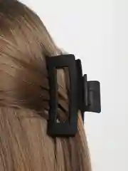 Черный крабик для волос